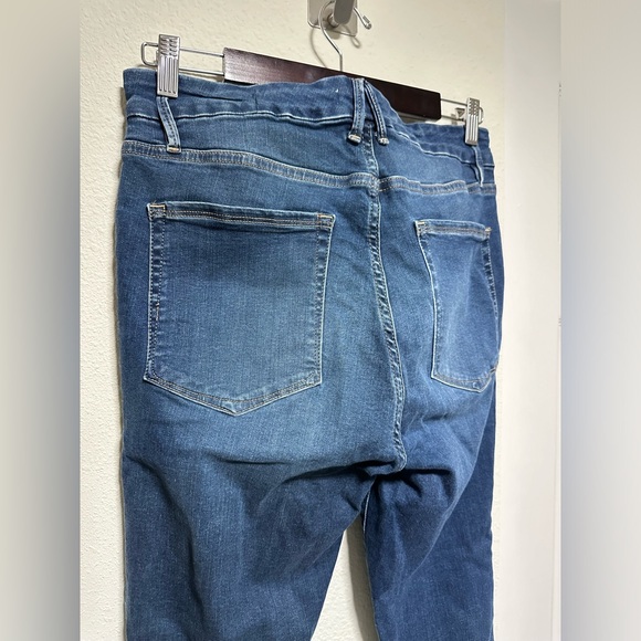 Good American Jeans 12/31 - Picture 9 of 14